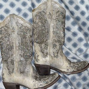 Corral White Rhinestone boots